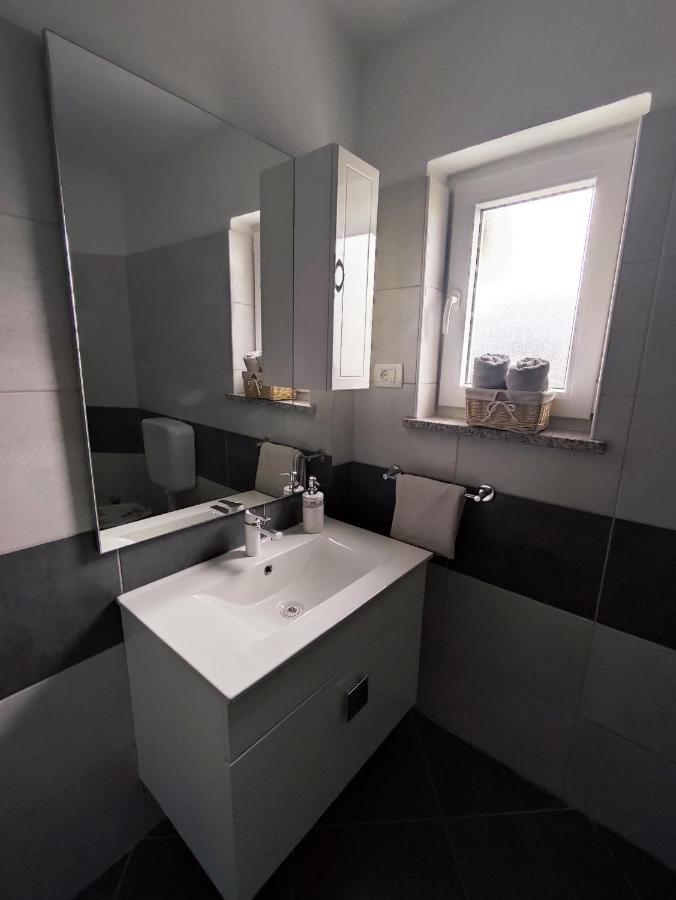 Three Lions Apartment Number 2 Pula Luaran gambar