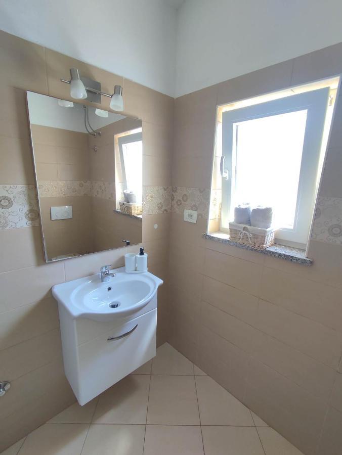 Three Lions Apartment Number 2 Pula Luaran gambar